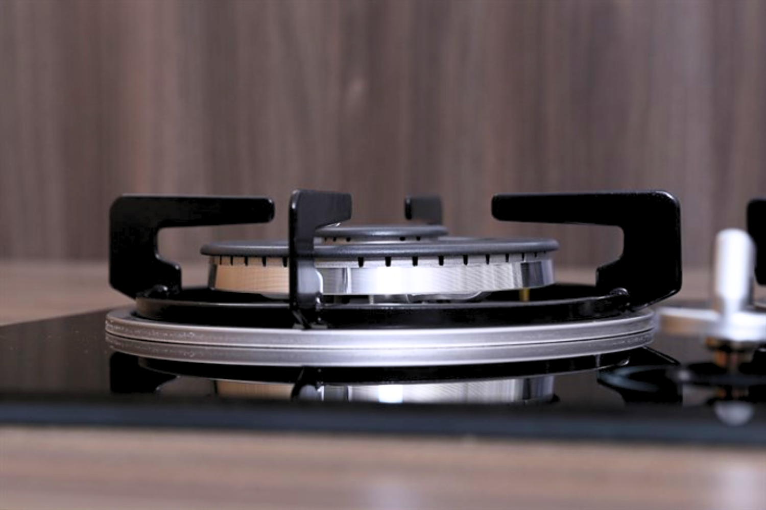 Bếp Gas Malloca GHG 733B - Bếp Âm 03 Vùng Nấu