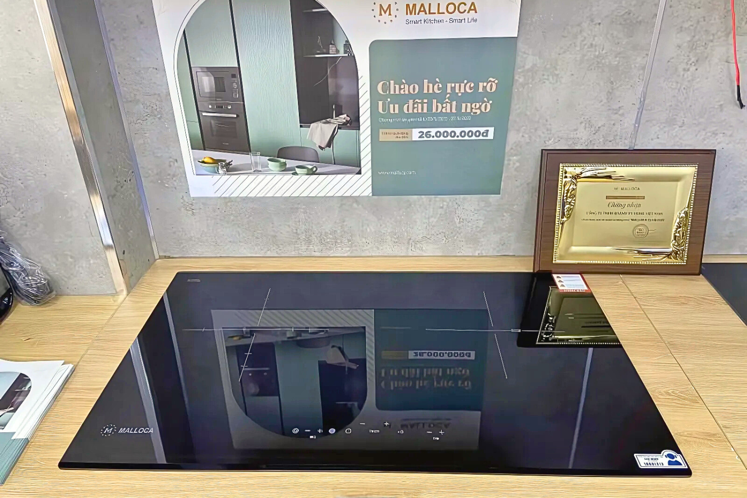 Bếp điện từ Malloca MIR 772