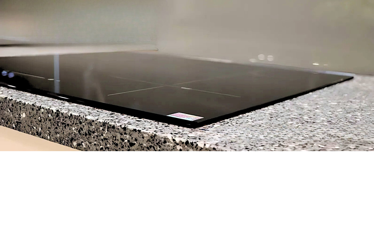 Bếp hồng ngoại Malloca MR 593