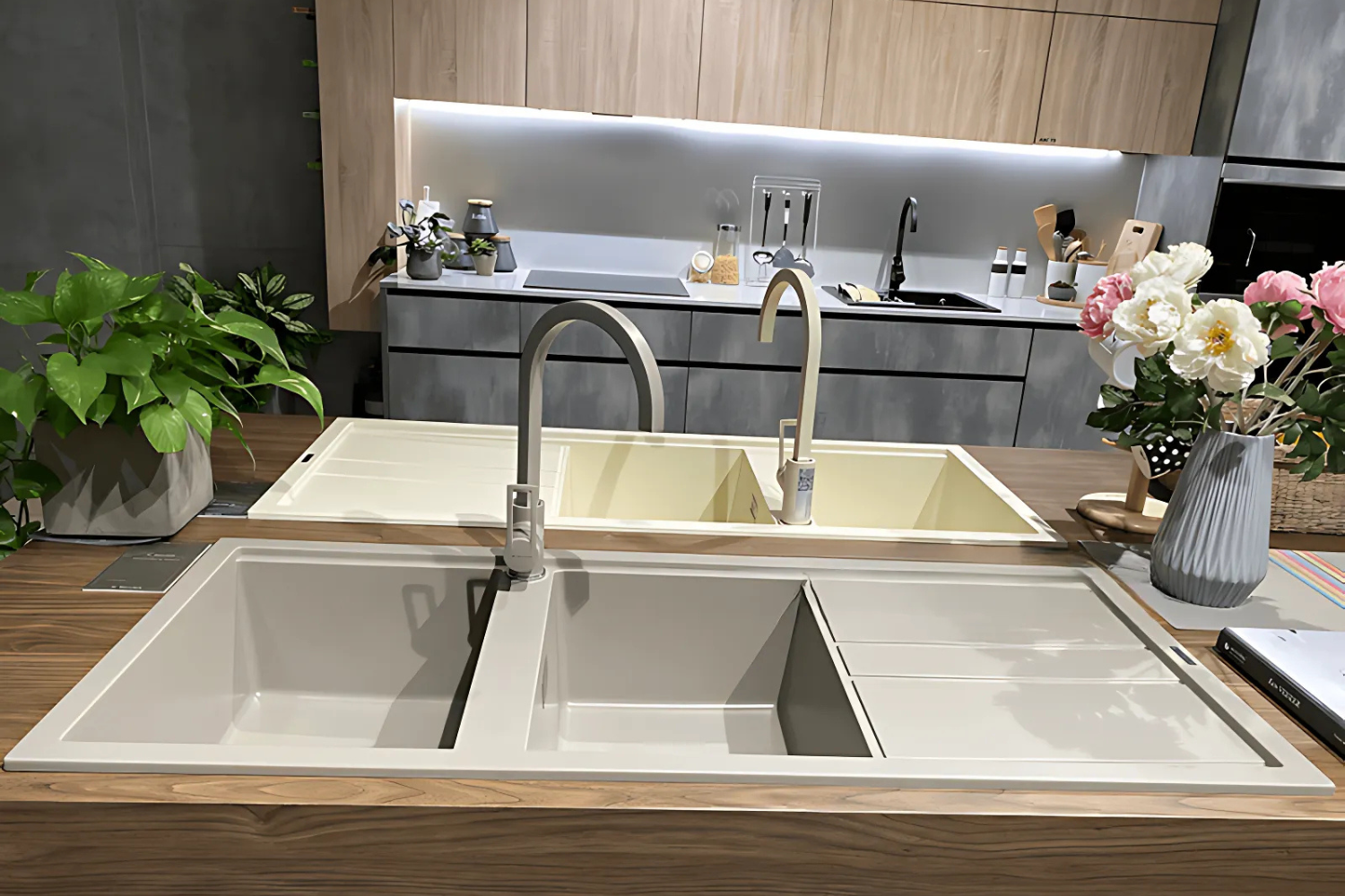 Chậu Rửa Bát 2 Hố Bằng Đá Granite Malloca TORTORA K-50043