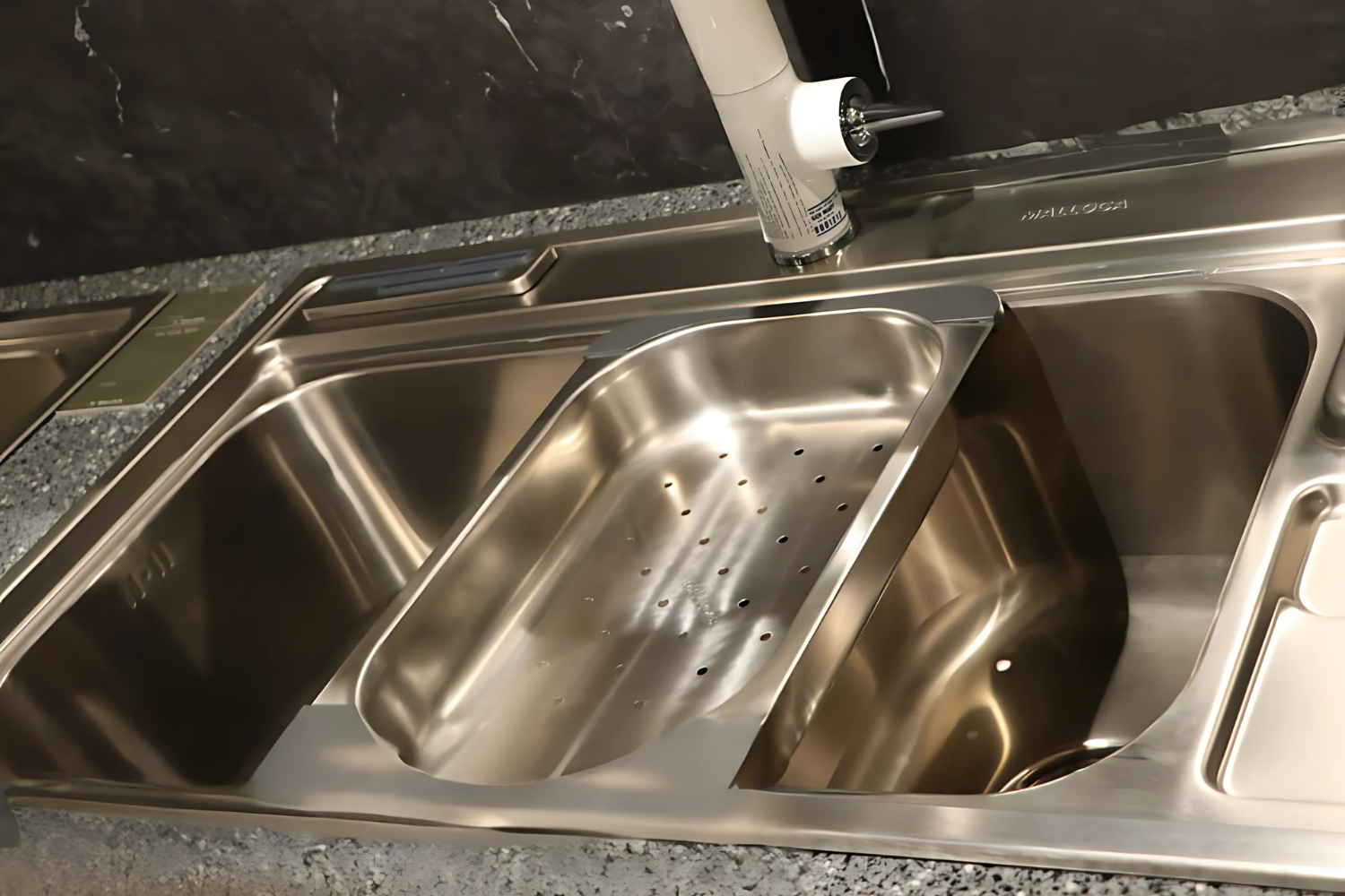 Máy Rửa Bát 2 Hố Inox 304 Malloca MS 8809 N