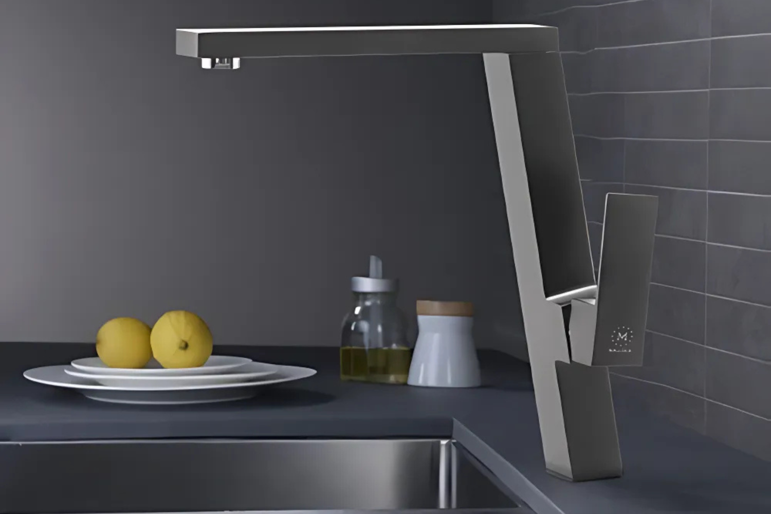 Vòi Rửa Bát Nóng Lạnh Malloca K131GR | Đồng Thau Sơn Giả Đá, Màu Xám