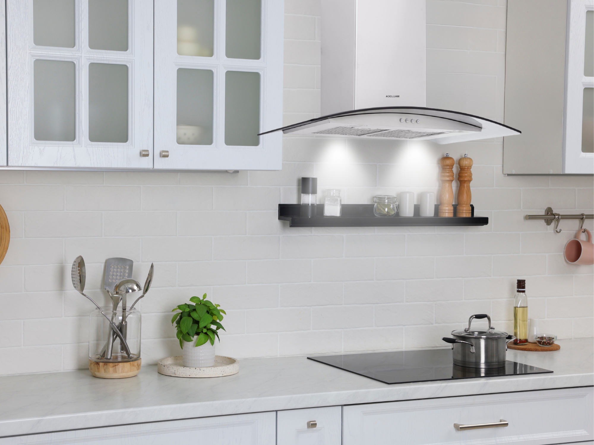 Máy hút mùi áp tường Malloca MC 750E