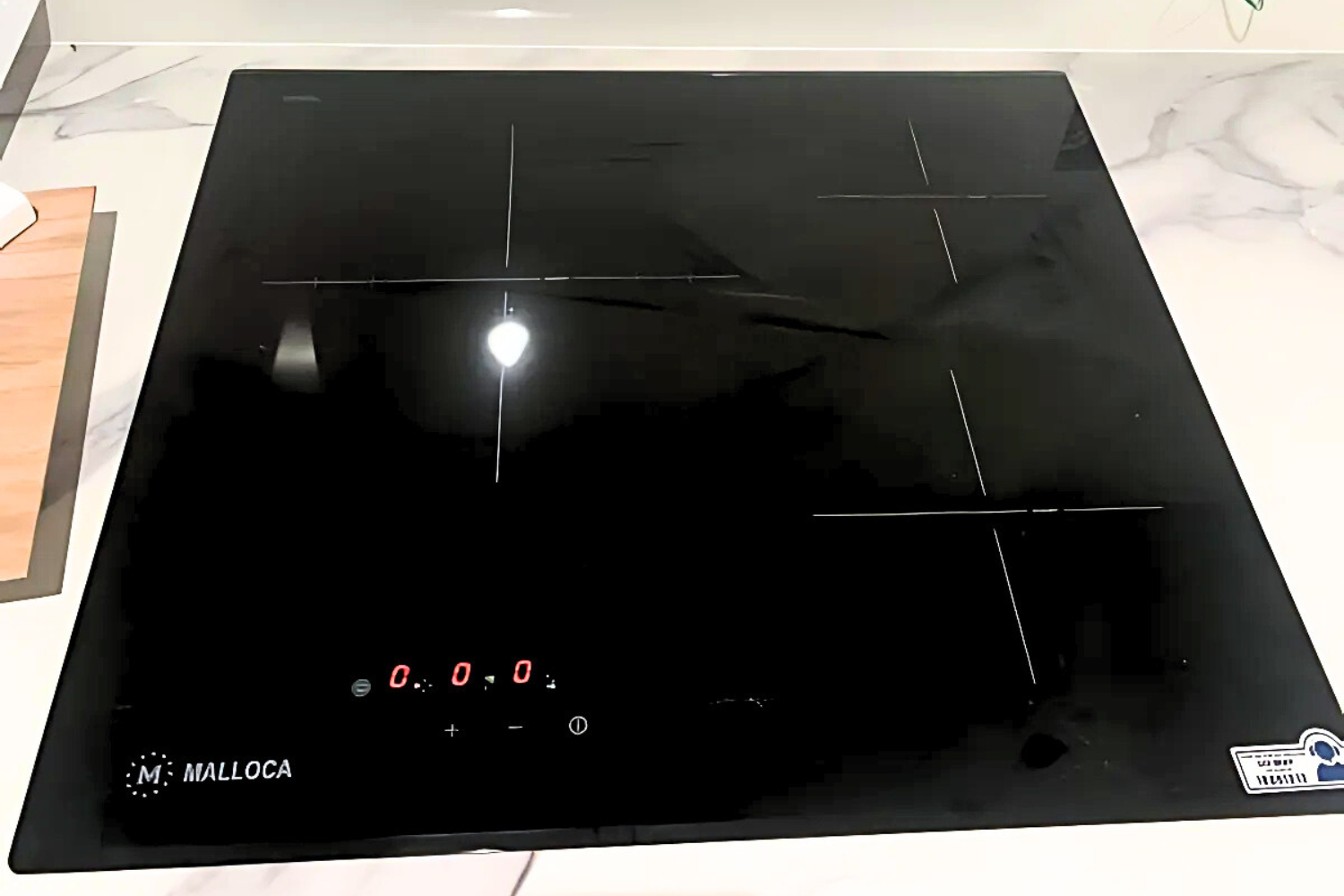 Bếp hồng ngoại Malloca MR 593