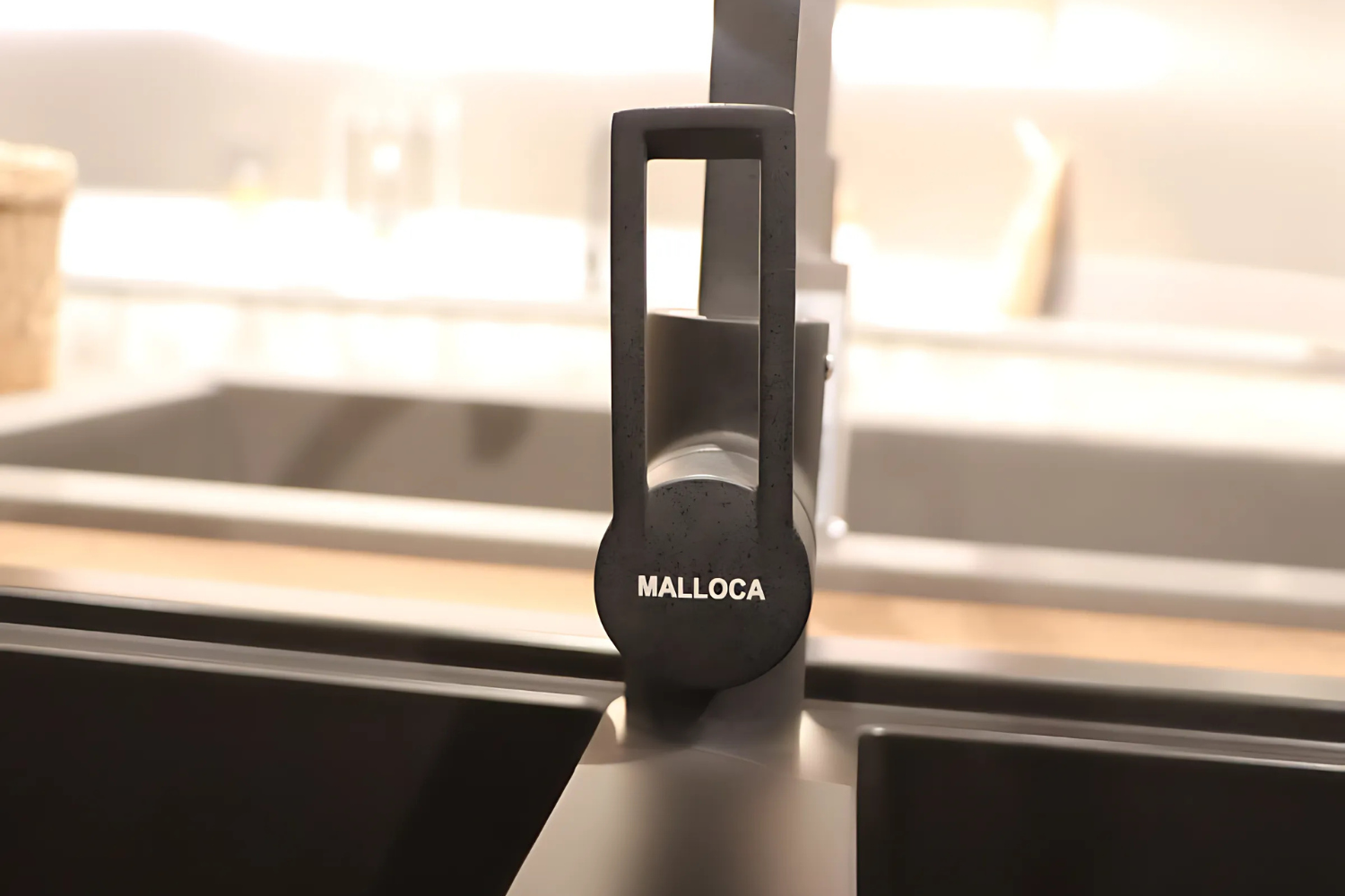 Vòi Rửa Bát Nóng Lạnh Malloca MF-040 | Đồng Thau Sơn Giả Đá, Màu Đen