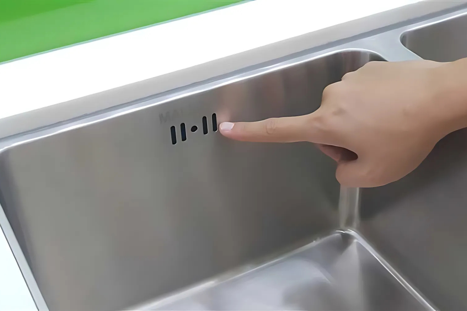 Chậu Rửa Bát 2 Hố Inox 304 Malloca MS 6081