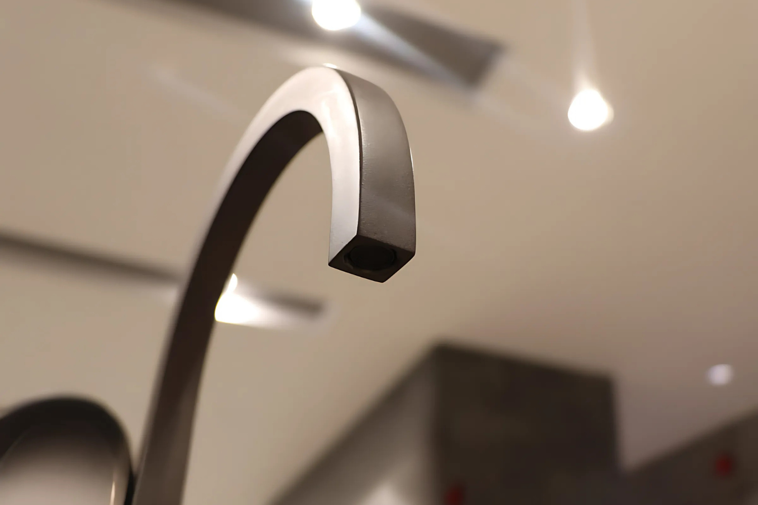 Vòi Rửa Bát Nóng Lạnh Malloca MF-073 | Đồng Thau Sơn Giả Đá, Màu Xám