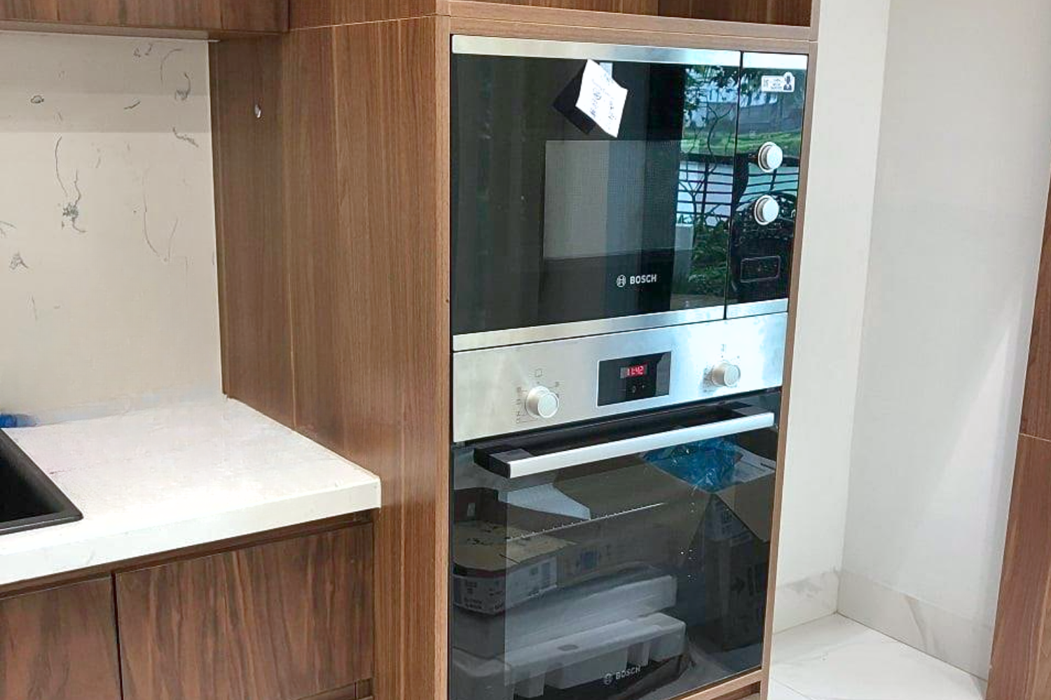 Lò Vi Sóng Có Nướng Bosch BEL520MS0K Series 4 | Dung Tích 20L Lắp Âm