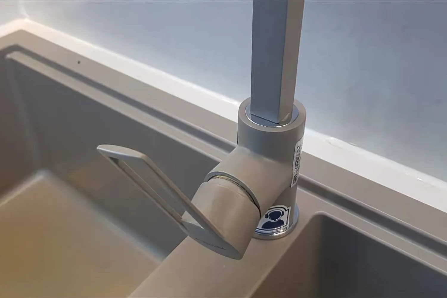 Vòi Rửa Bát Nóng Lạnh Malloca MF-043 | Đồng Thau Sơn Giả Đá, Màu Đất