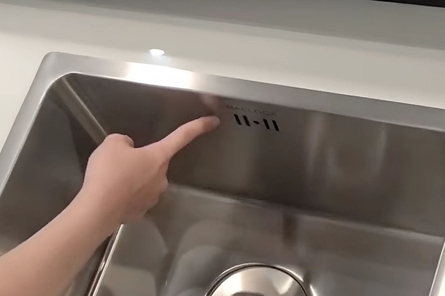 Chậu Rửa Bát 1 Hố Inox 304 Malloca MS 6044