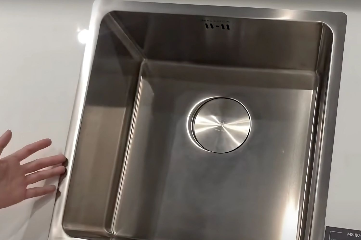 Chậu Rửa Bát 1 Hố Inox 304 Malloca MS 6044