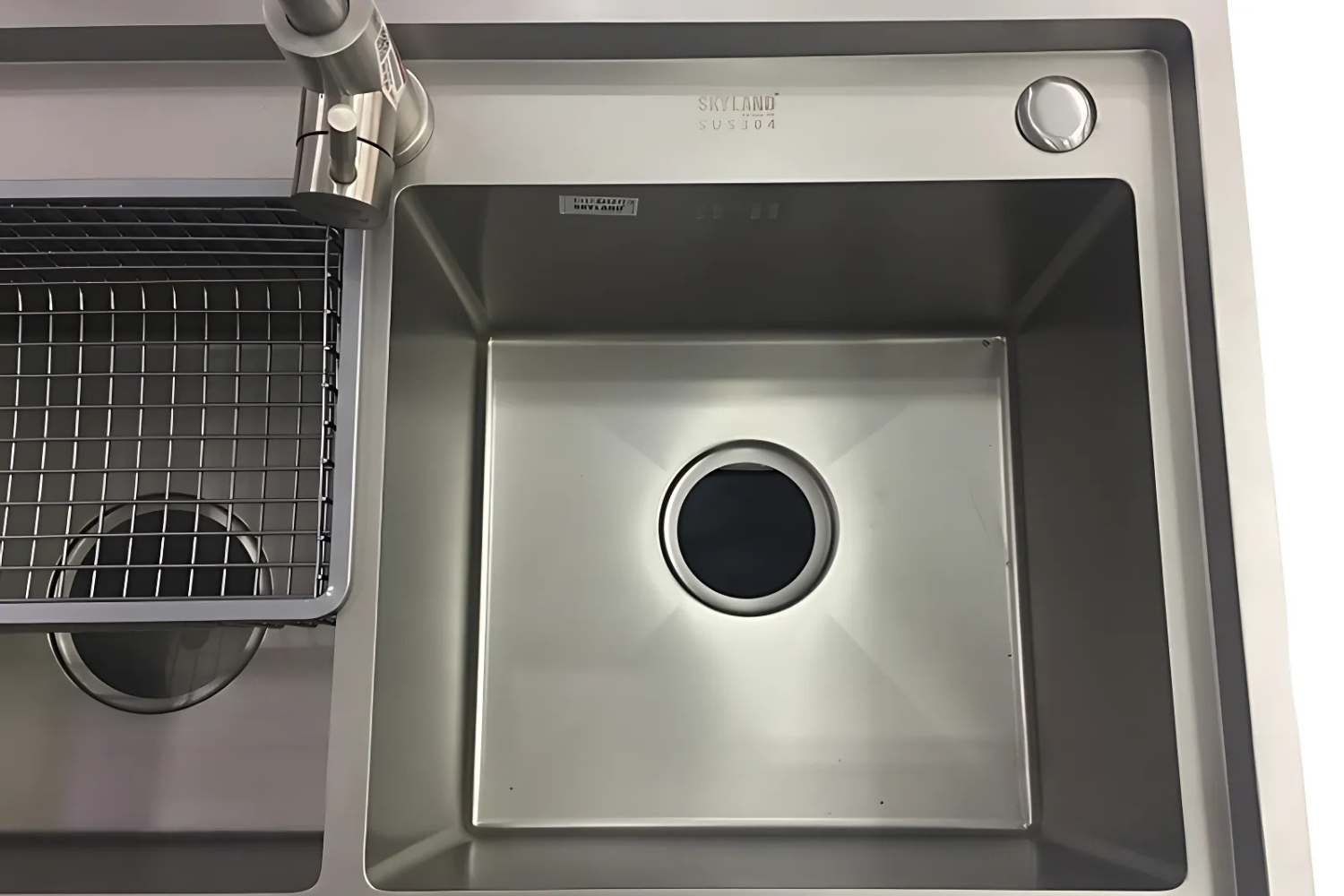 Chậu Rửa Bát 2 Hố Inox 304 Eurosun SKYLAND HANDMADE EU-8246HS