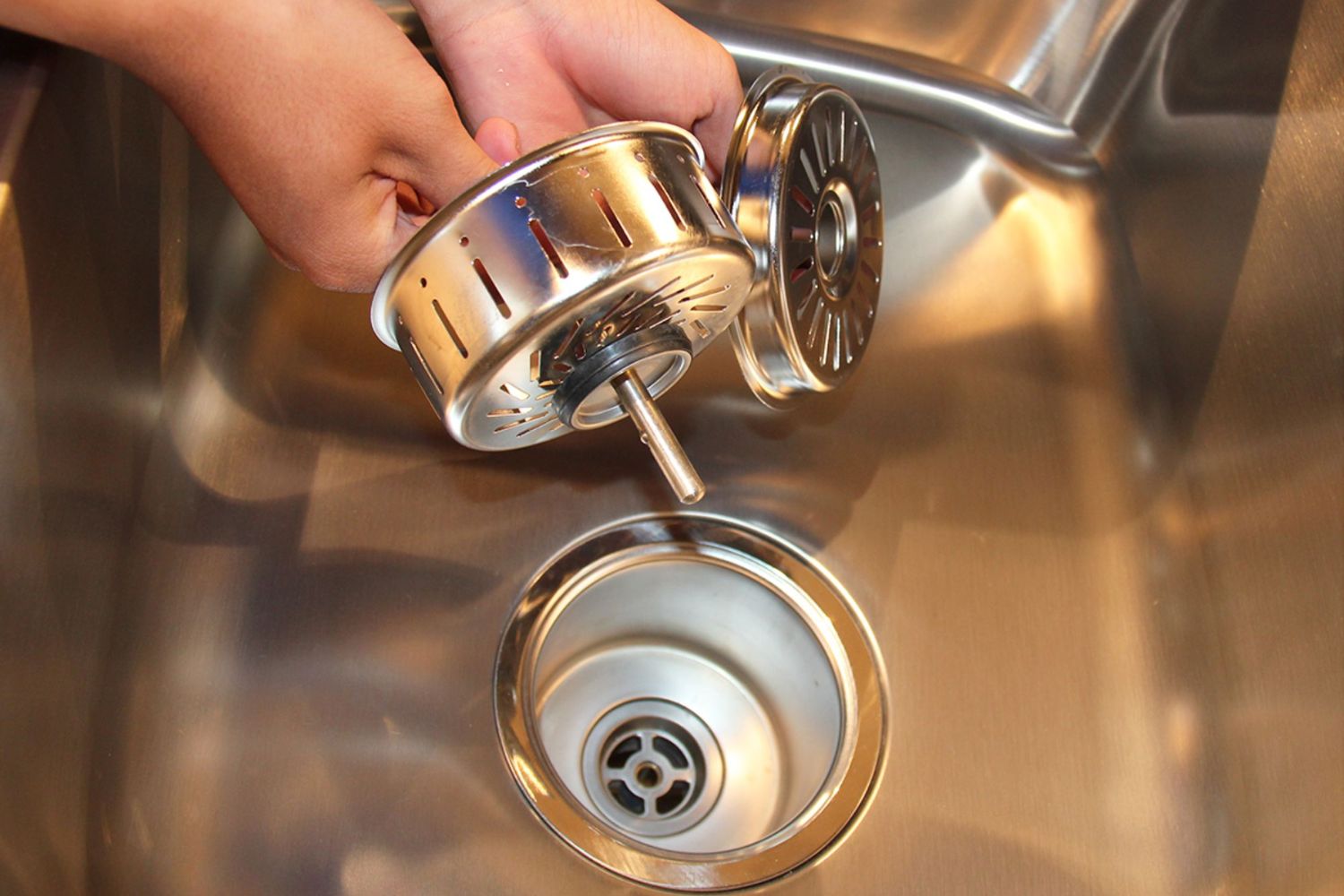 Chậu Rửa Bát 2 Hố Inox 304 Malloca MS 1001 NEW