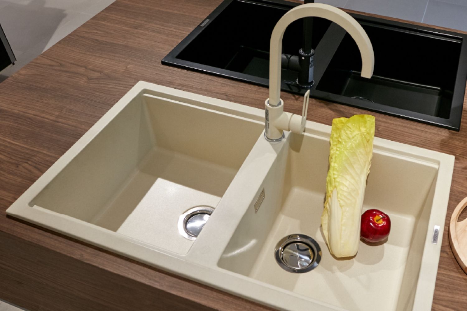 Chậu Rửa Bát 2 Hố Bằng Đá Granite Malloca BIANCO K-45062 | Màu Kem