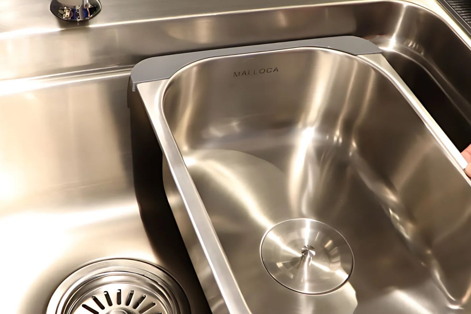 Chậu Rửa Chén 1 Hố Inox 304 Malloca MS 1022D