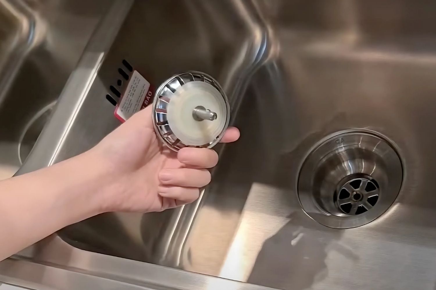 Chậu Rửa Chén 2 Hố Inox 304 Malloca MS 2076E (ECO)