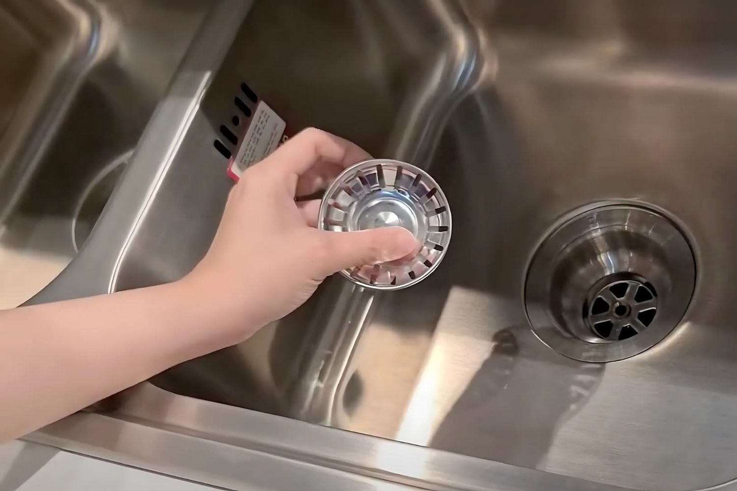 Chậu Rửa Chén 2 Hố Inox 304 Malloca MS 2076E (ECO)