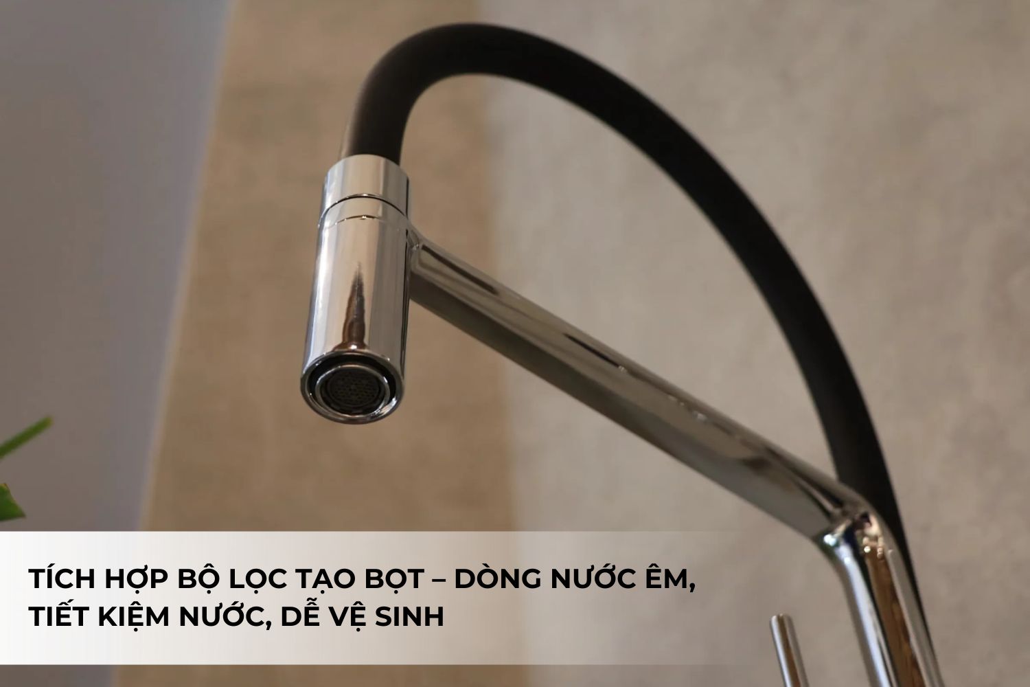 Vòi Rửa Bát Nóng Lạnh Malloca K081C | Đồng Thau Mạ Chrome, Dây Silicone