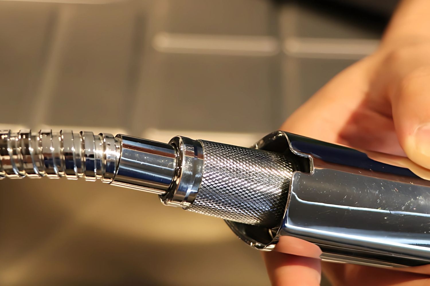 Vòi Rửa Bát Nóng Lạnh Dây Rút Malloca K140 | Đồng Thau Mạ Chrome