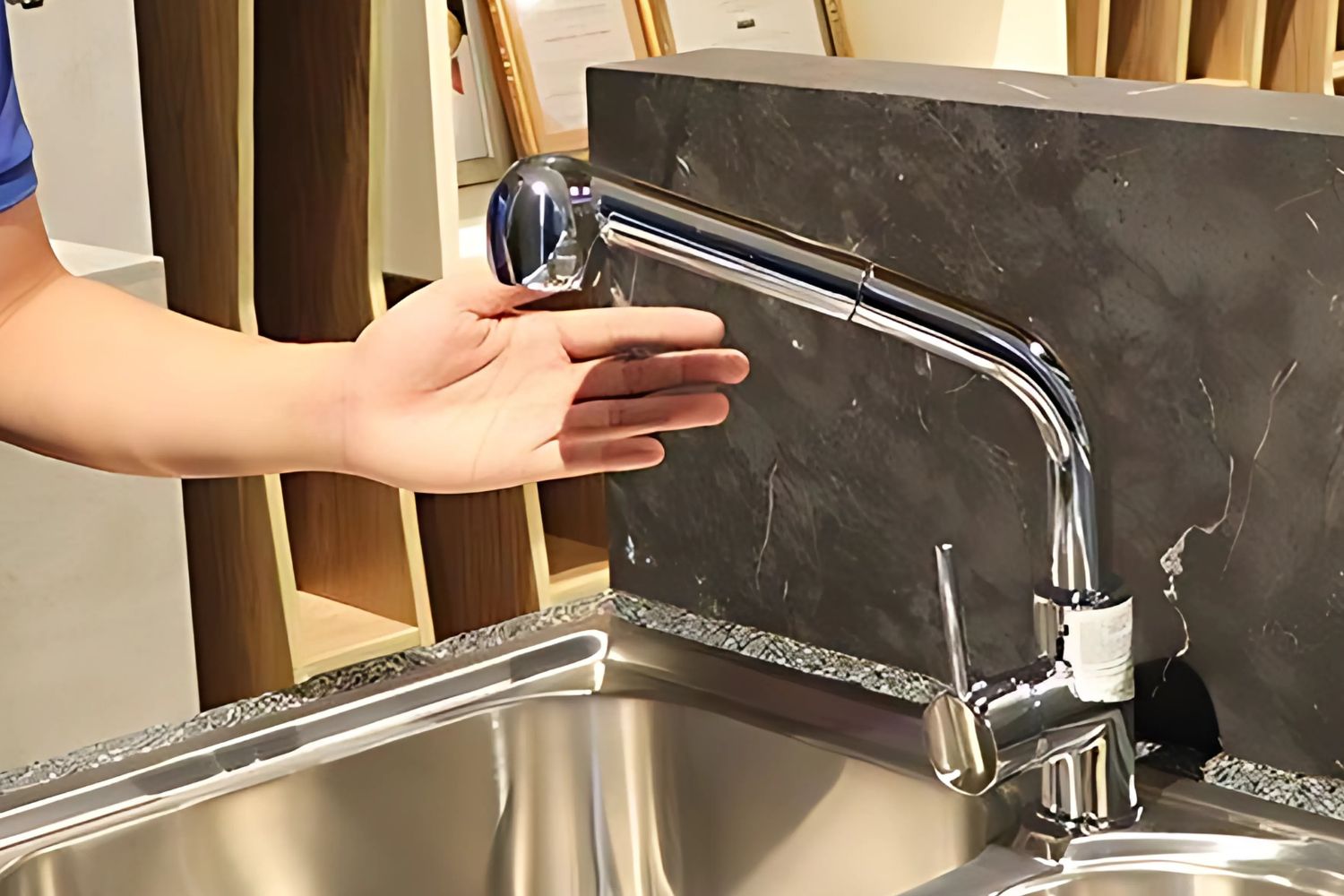 Vòi Rửa Bát Nóng Lạnh Dây Rút Malloca K119N9 | Đồng Thau Mạ Chrome