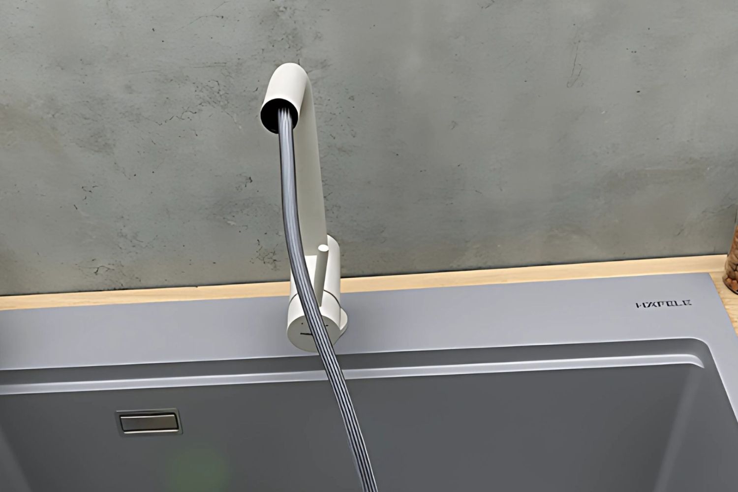 Vòi Rửa Bát Nóng Lạnh Dây Rút Hafele HT21-GH1P250 (577.55.290) | Đồng sơn giả đá, Màu Kem