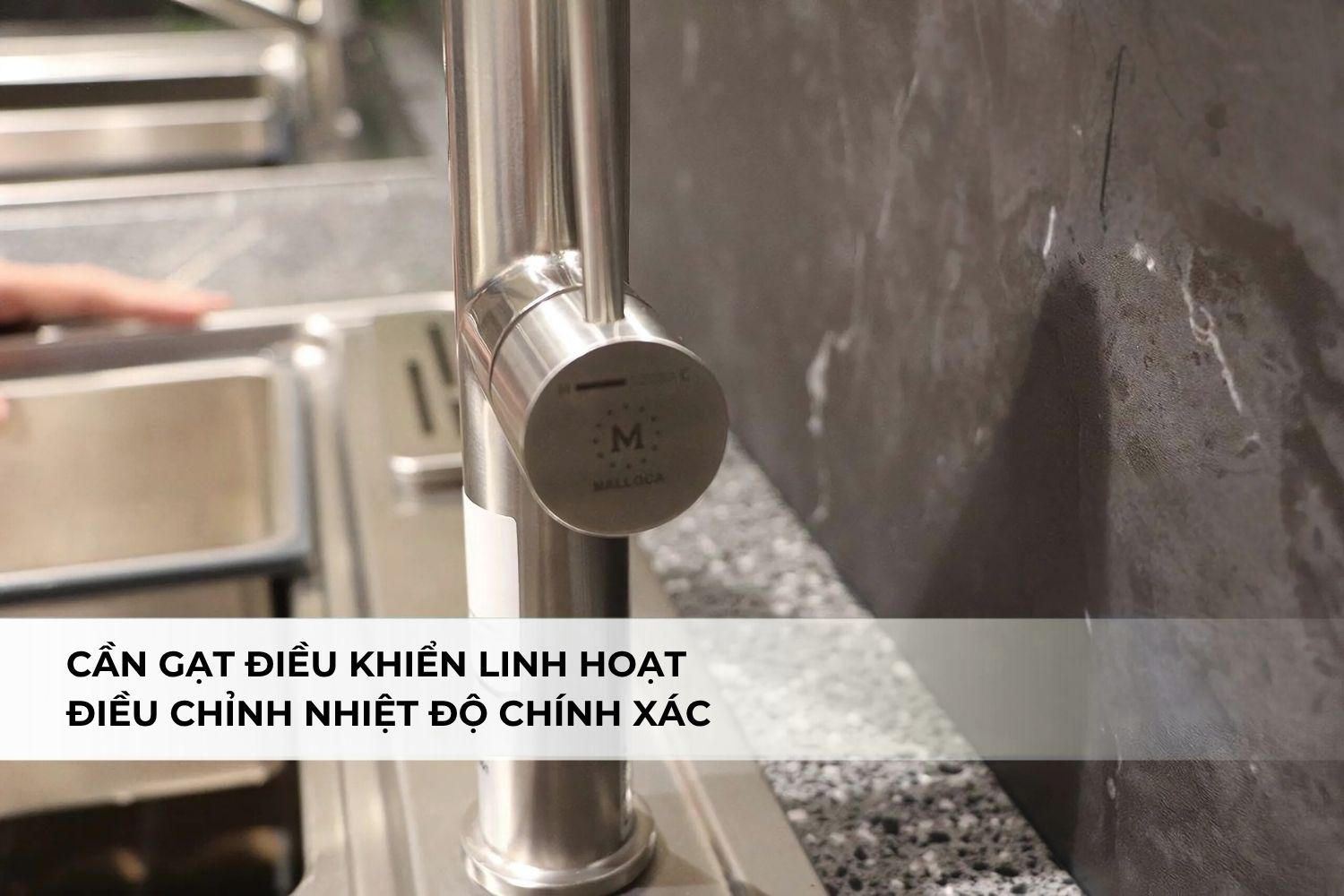 Vòi Rửa Bát Nóng Lạnh Malloca K061-SS | Inox 304