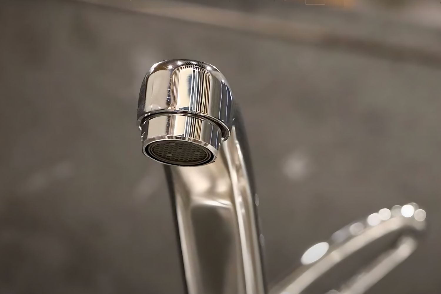 Vòi Rửa Bát Nóng Lạnh Malloca K120N | Đồng Thau Mạ Chrome