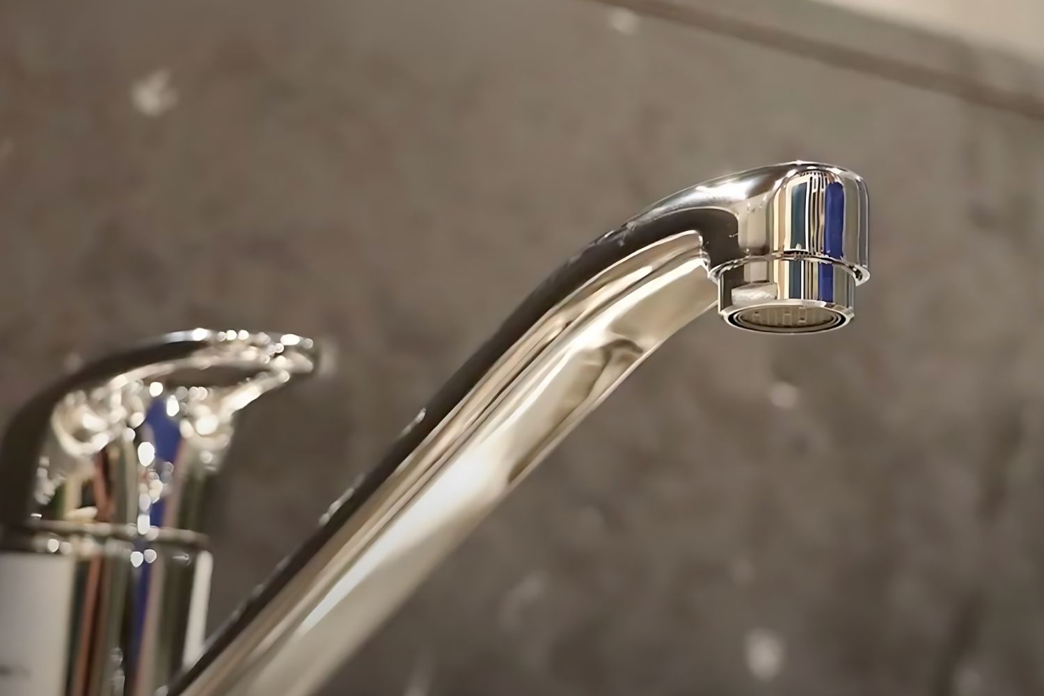 Vòi Rửa Bát Nóng Lạnh Malloca K120N | Đồng Thau Mạ Chrome