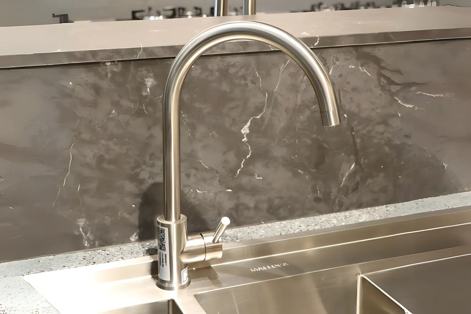 Vòi Rửa Bát Nóng Lạnh Malloca K569-SN | Inox 304 (ECO)