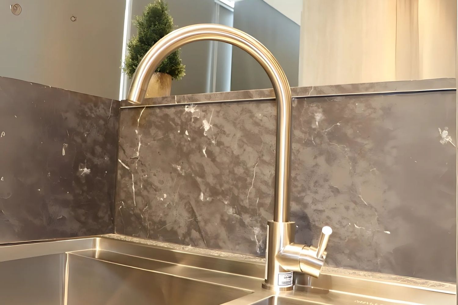 Vòi Rửa Bát Nóng Lạnh Malloca K569-SN | Inox 304 (ECO)