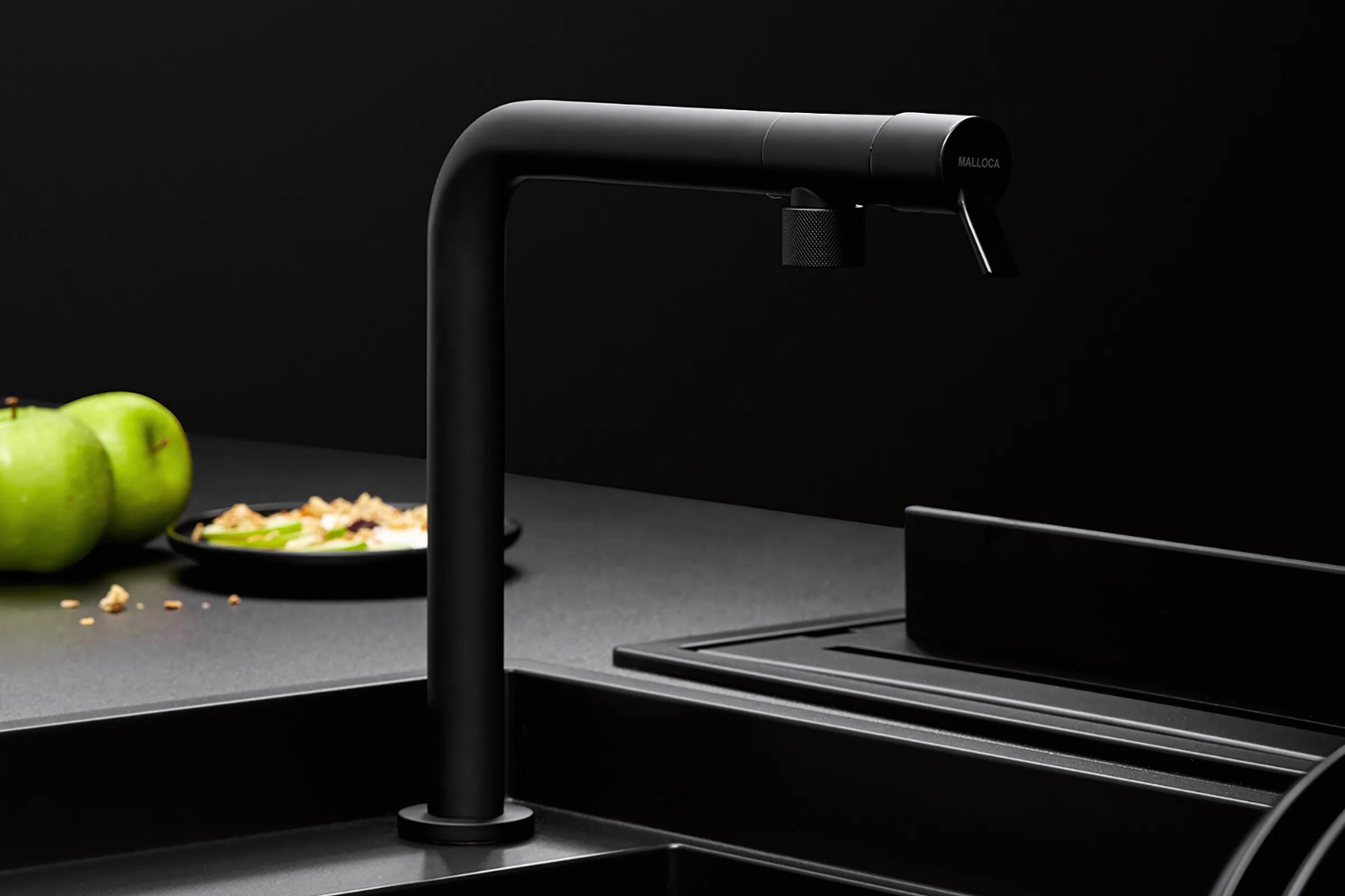 Ảnh Đại Diện Avatar Vòi Rửa Bát Nóng Lạnh Malloca MF-070 | Đồng Thau Sơn Giả Đá, Màu Đen