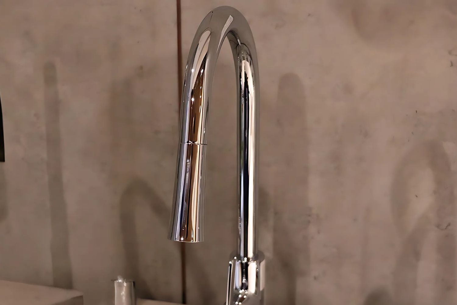 Vòi Rửa Bát Nóng Lạnh Dây Rút Malloca K012C | Đồng Thau Mạ Chrome