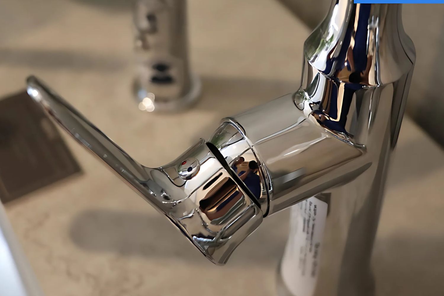 Vòi Rửa Bát Nóng Lạnh Dây Rút Malloca K94C | Đồng Thau Mạ Chrome