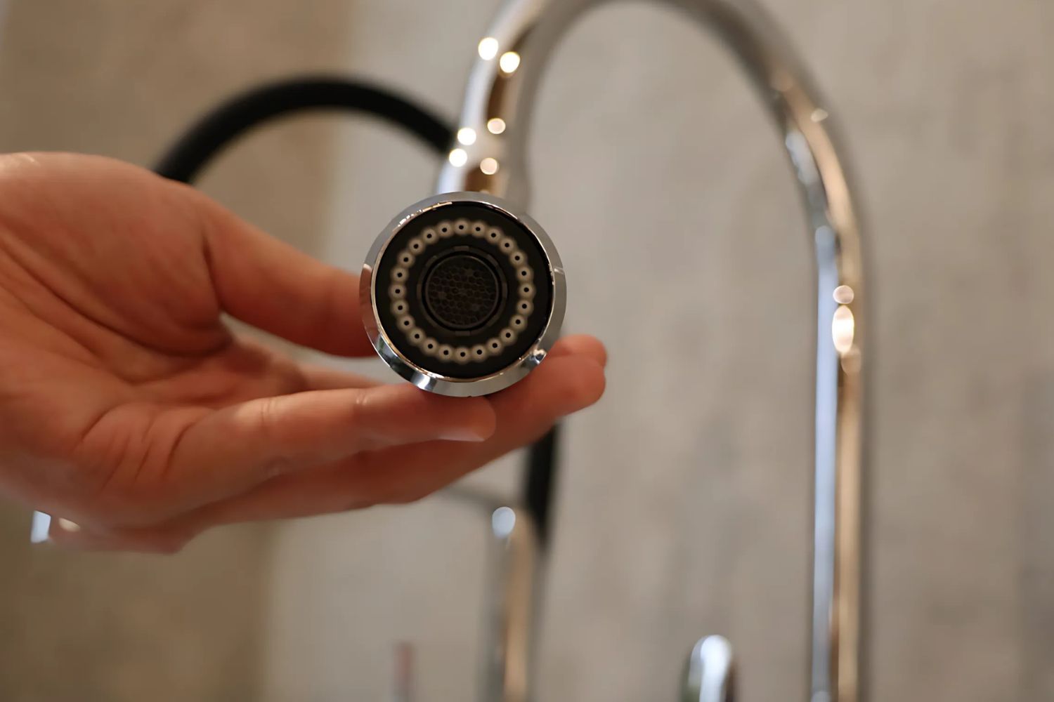 Vòi Rửa Bát Nóng Lạnh Dây Rút Malloca K94C | Đồng Thau Mạ Chrome