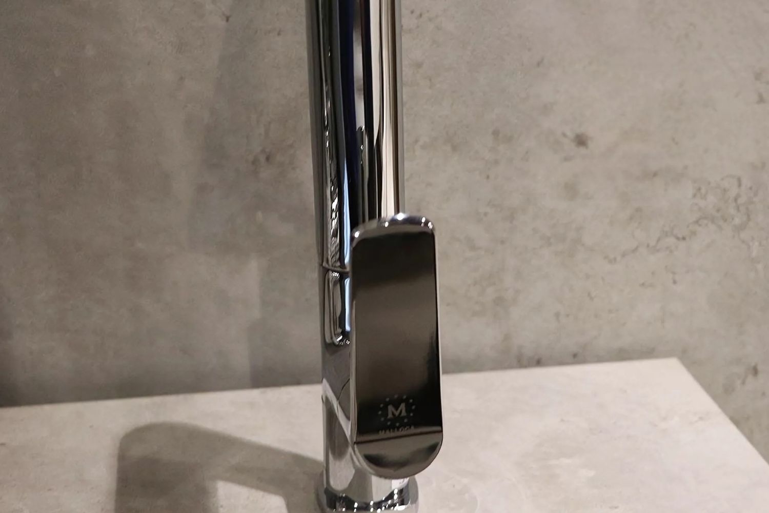 Vòi Rửa Chén Nóng Lạnh Malloca K82C | Đồng Thau Mạ Chrome