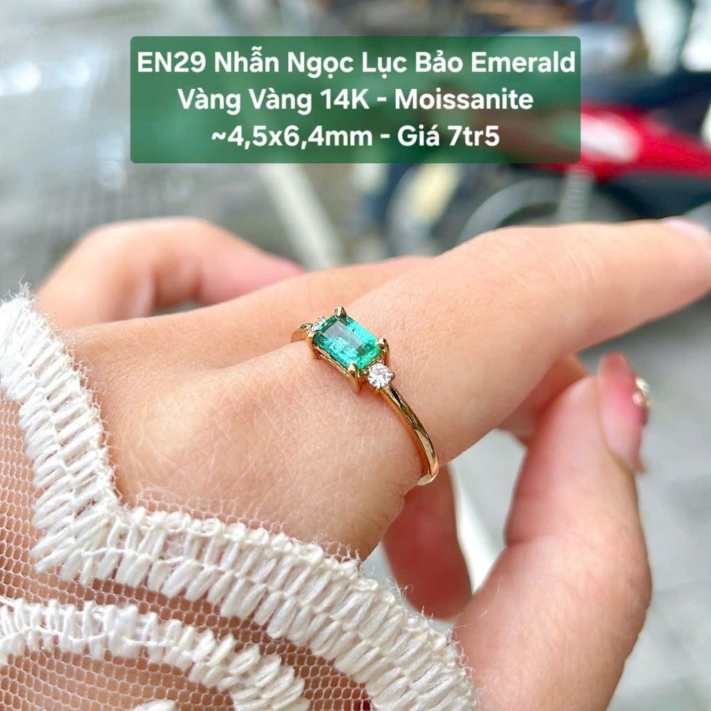 Nhẫn Ngọc Lục Bảo Emerald VV14 - Moissanite ~4.5x6.4mm - EN29
