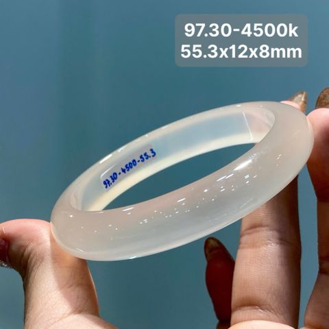 Vòng Hẹ Mã Não Chalcedony Bạch Nguyệt Quang 55.3mm 97.30 bà