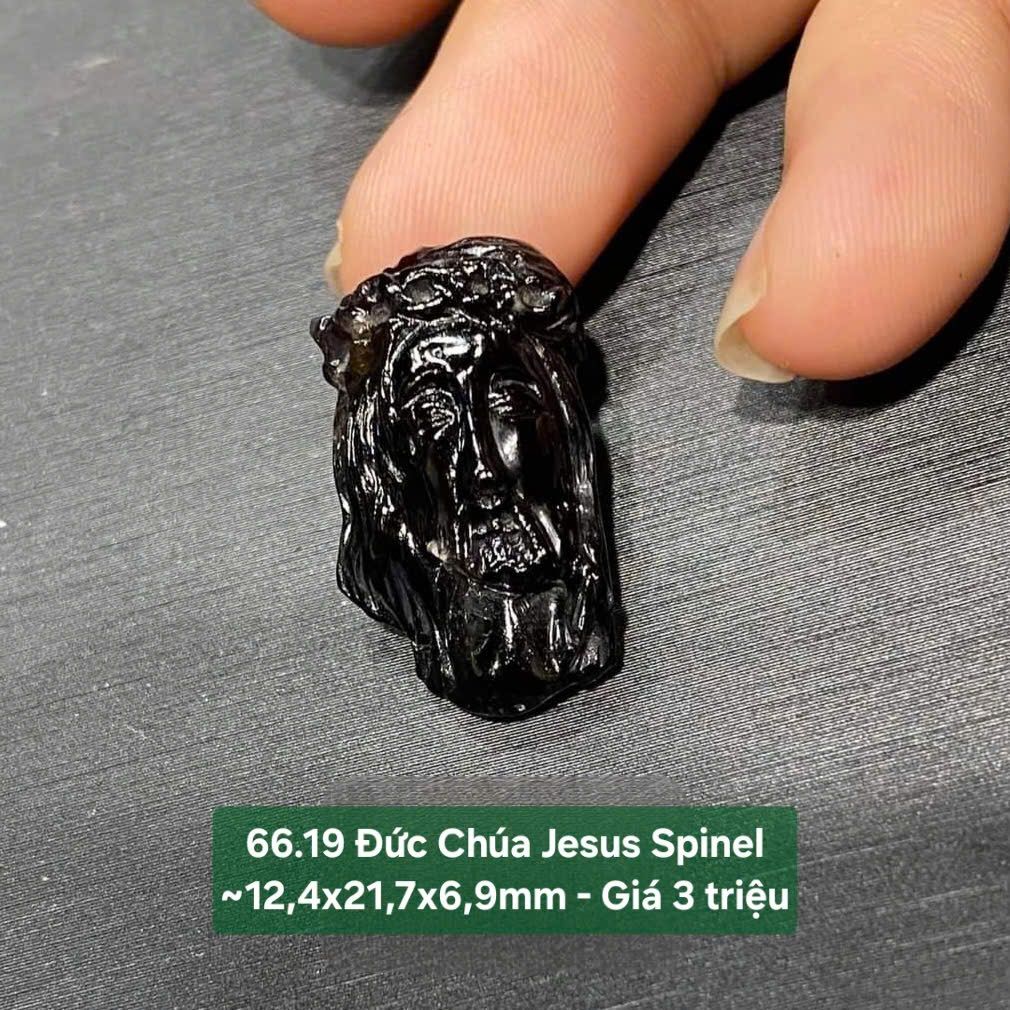 Đức Chúa Jesus Spinel 66.19 sz ~12.4x21.8x6.9mm