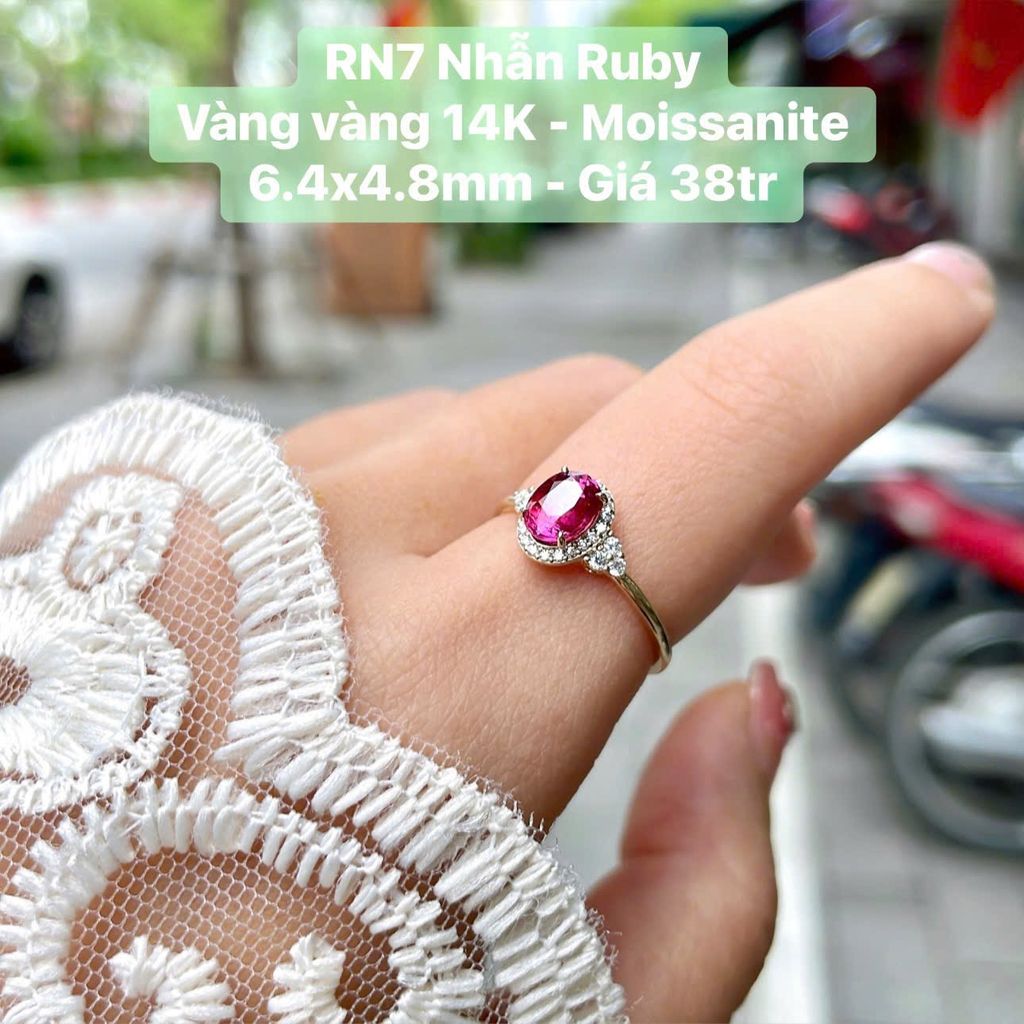 Nhẫn Ruby Vàng Vàng 14K - Moissanite ~6.4x4.8mm - RN7