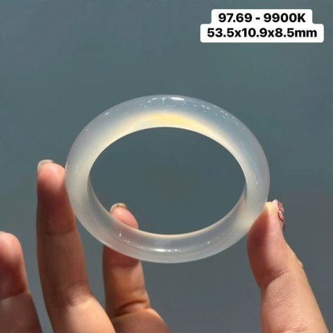 Vòng Hẹ Mã Não Chalcedony Bạch Nguyệt Quang 53.5mm 97.69
