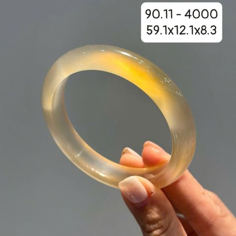 Vòng Hẹ Mã Não Chalcedony Vàng Hoàng Kim 59.1mm 90.11