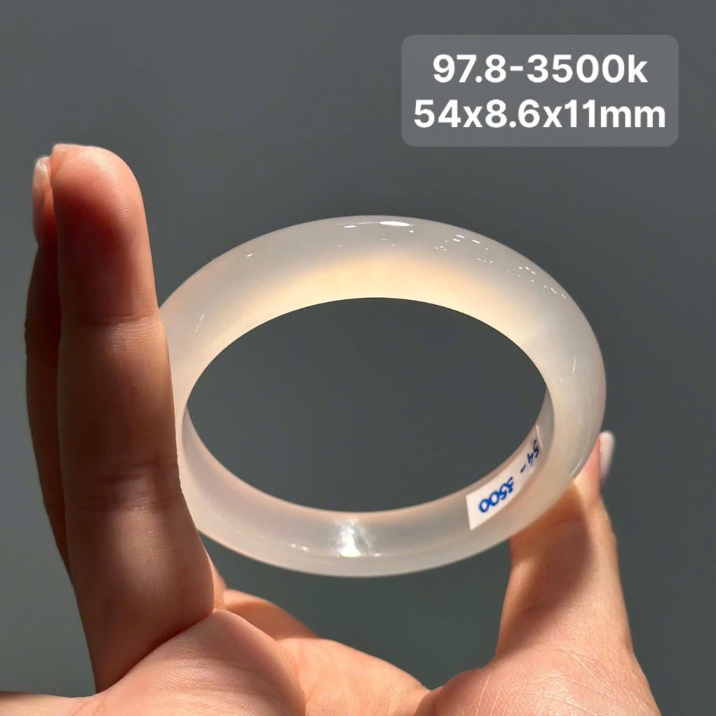 Vòng Hẹ Ngọc Tuỷ Chalcedony Bạch Nguyệt Quang 54mm 97.8