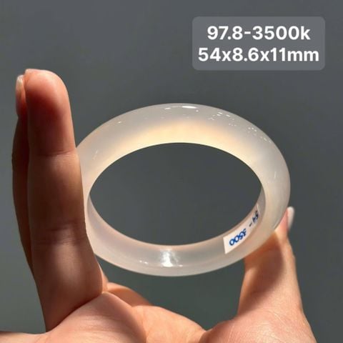 Vòng Hẹ Mã Não Chalcedony Bạch Nguyệt Quang 54mm 97.8