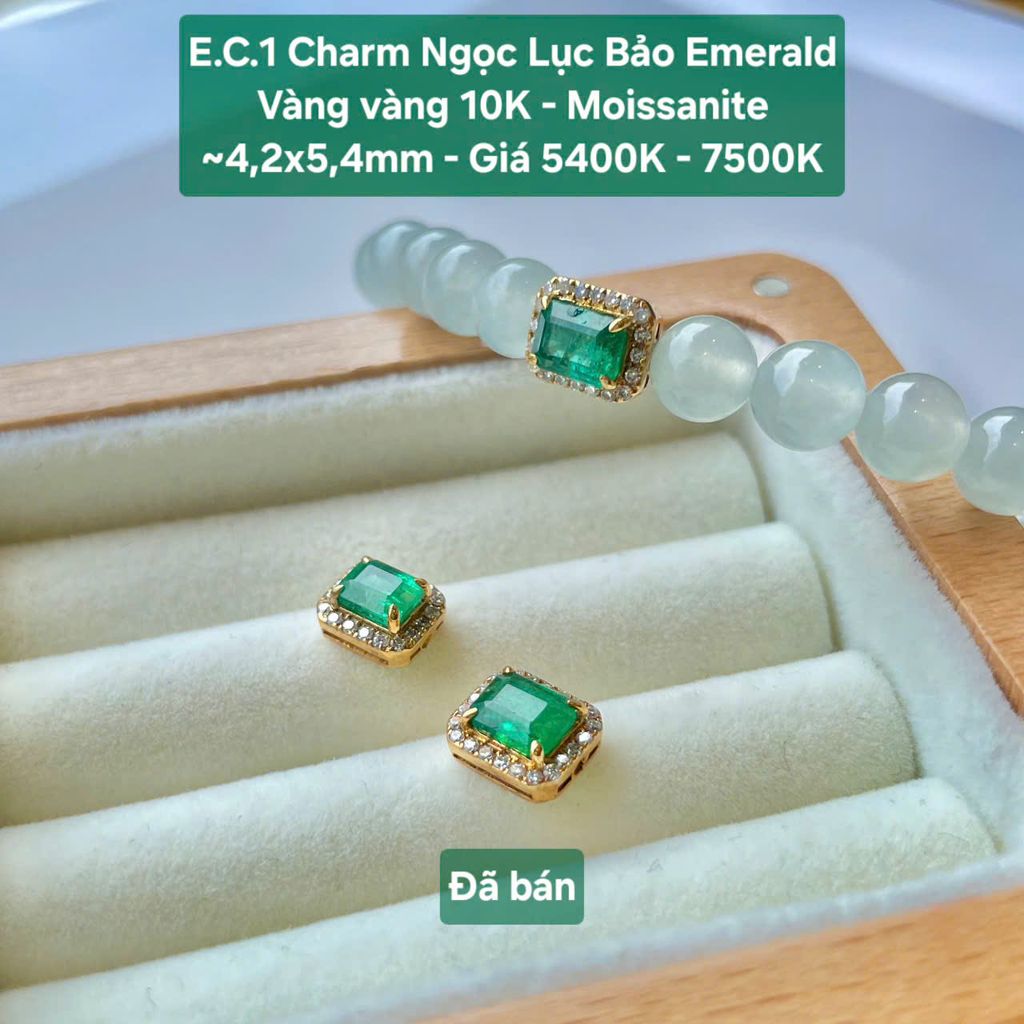 Charm Ngọc Lục Bảo Emerald Rectangle Vàng Vàng 10K Moissanite EC1