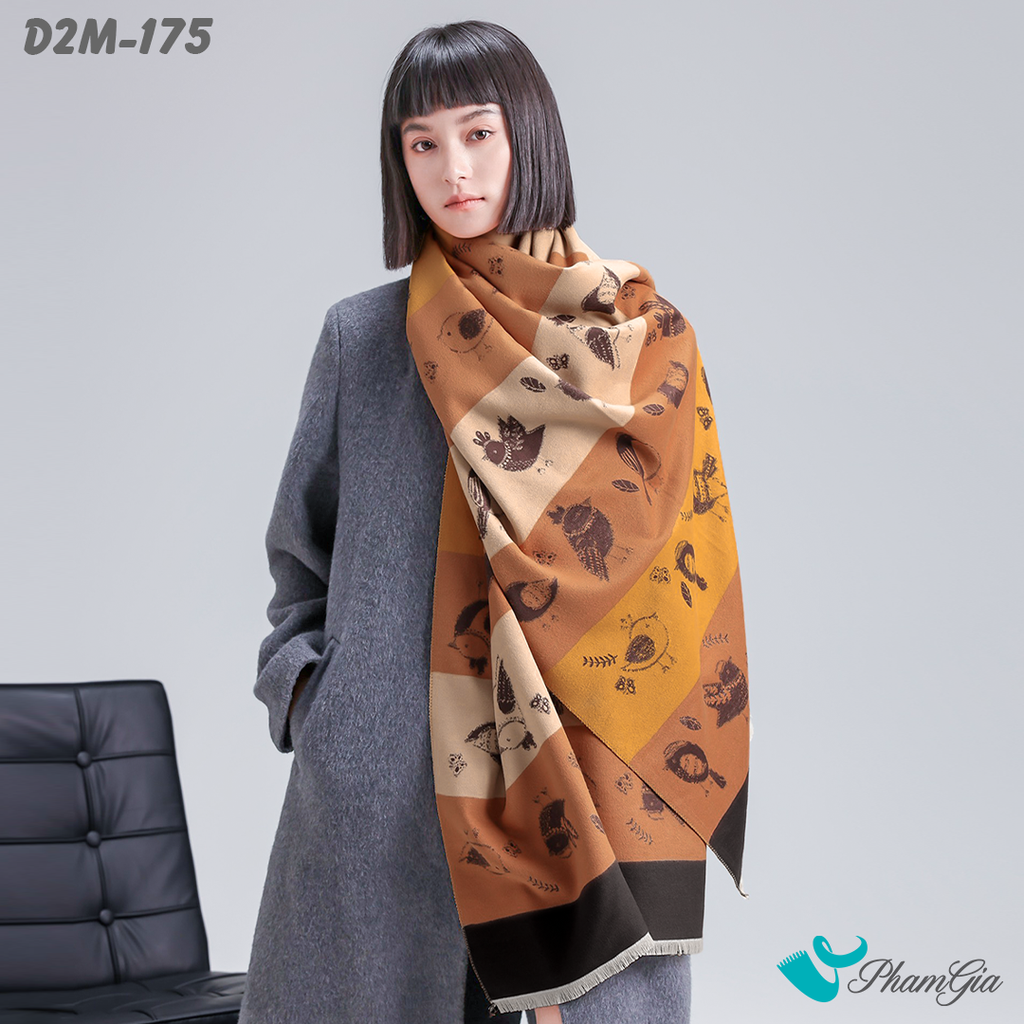 Người Mẫu Choàng Khăn Choàng Dạ Cashmere 2 Mặt Cao Cấp  Họa Tiết Hoạt Hình Phối Sọc Màu Đen Cam Đất Độc Đáo