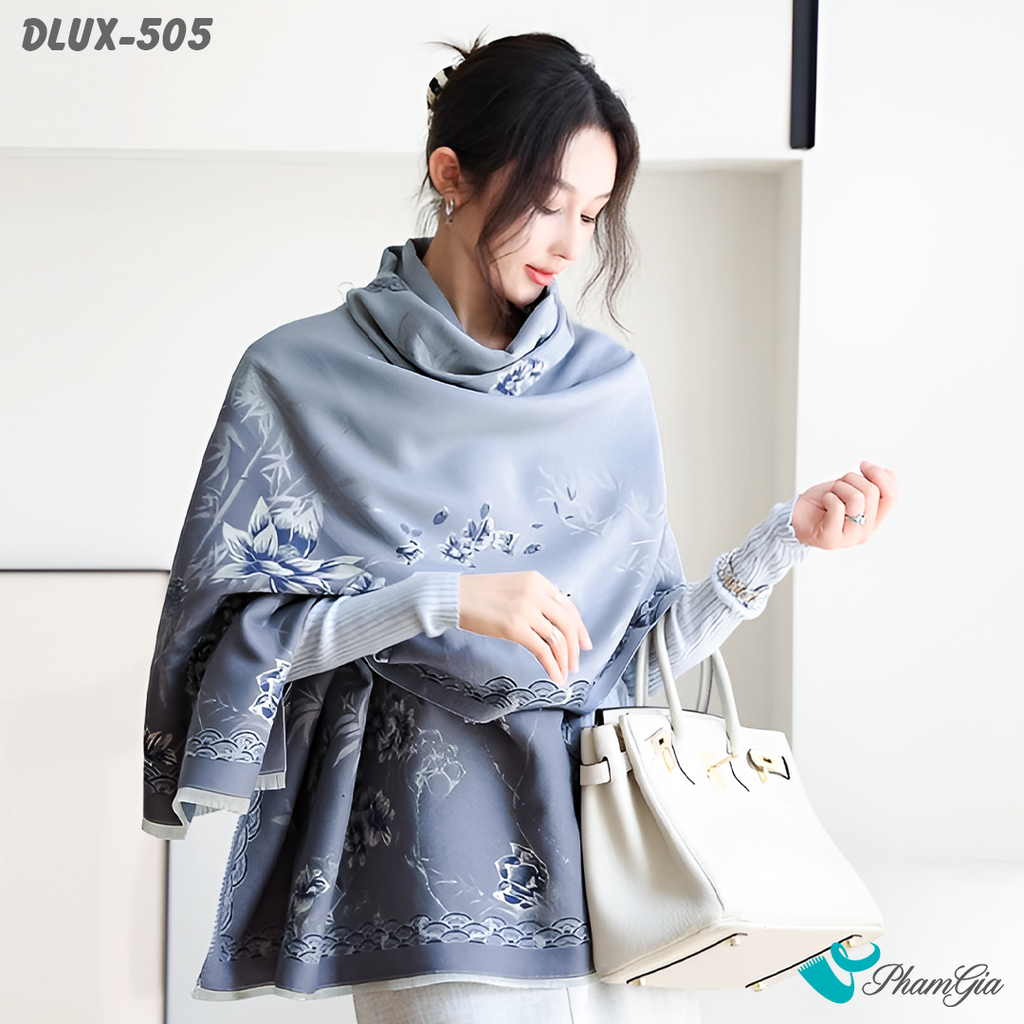 Model Choàng Khăn Choàng Dạ Cashmere Cao Cấp Họa Tiết Đài Sen Màu Xanh Navy Tinh Tế
