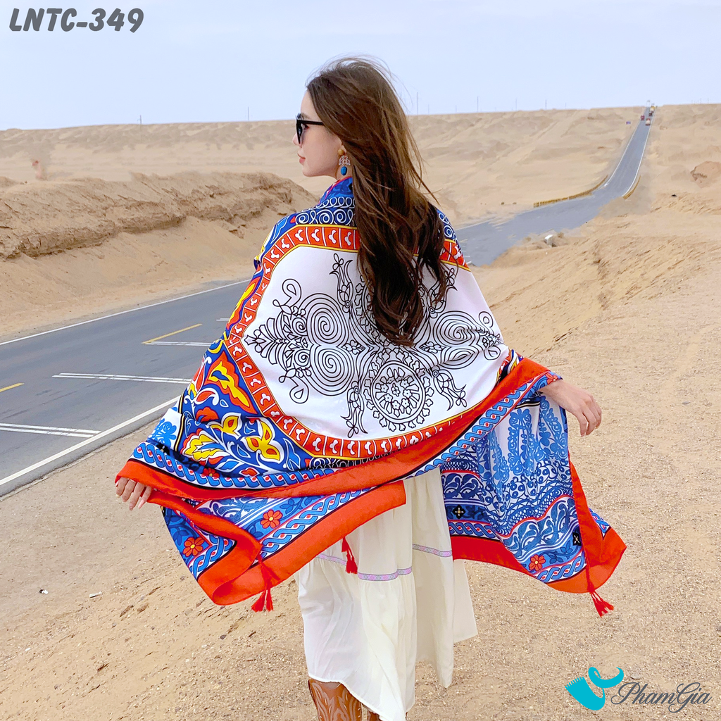 Model Choàng Khăn Choàng Linen Boho Họa Tiết Mandala Màu Xanh Phối Viền Cam Cá Tính