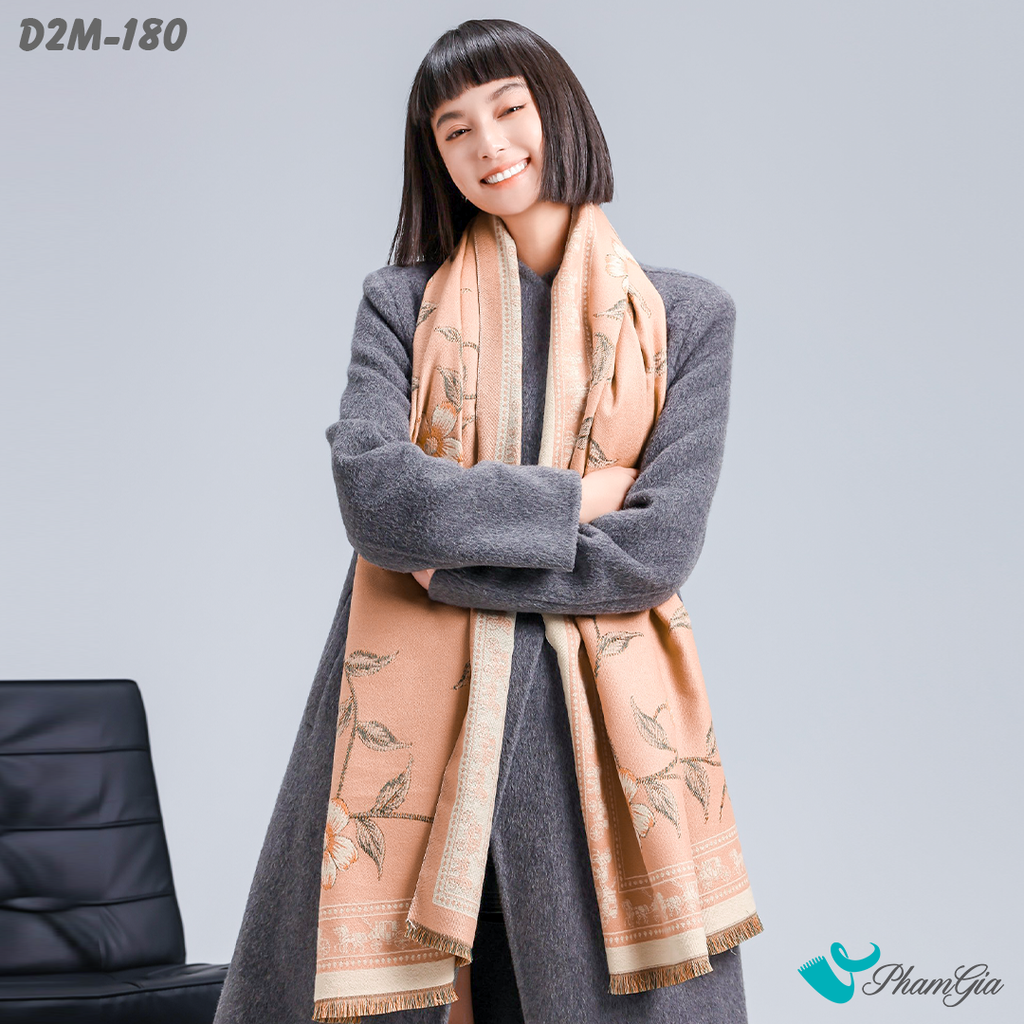 Người Mẫu Choàng Khăn Choàng Dạ Cashmere 2 Mặt Cao Cấp Họa Tiết Hoa Dây Leo Màu Hồng Đào Tinh Tế