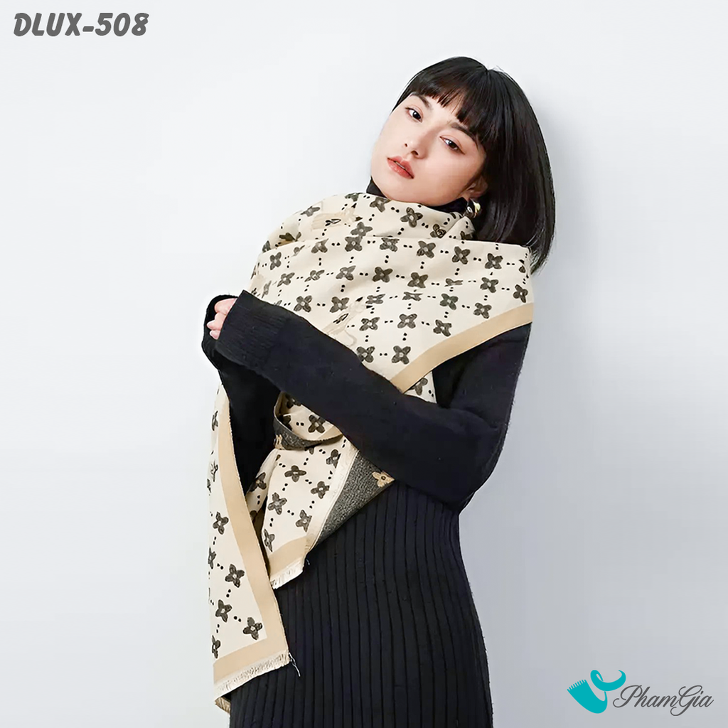 Người Mẫu Choàng Khăn Choàng Dạ Cashmere Cao Cấp Họa Tiết Hoa Bốn Cánh Màu Beige Thanh Lịch
