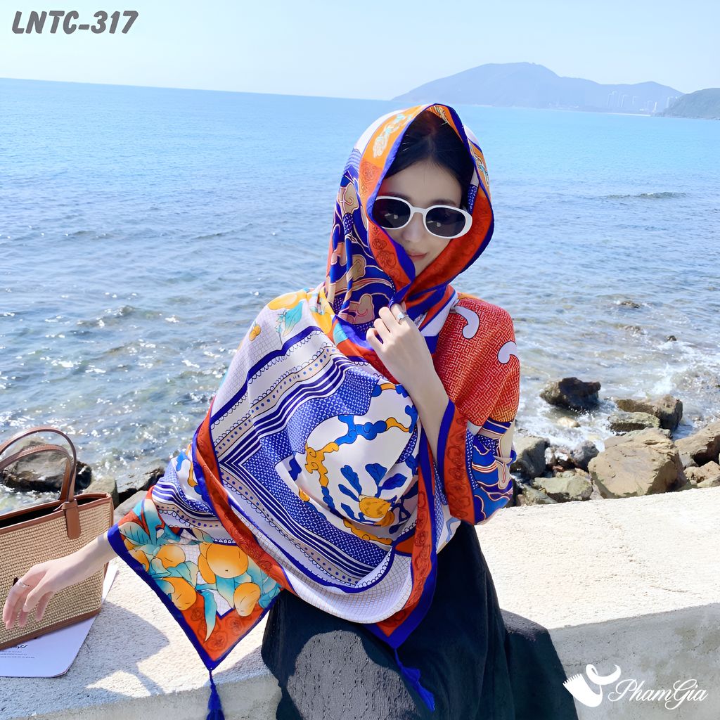 Người Mẫu Choàng Khăn Choàng Linen Boho Họa Tiết Thổ Cẩm Màu Xanh Coban Phối Đỏ Cam Cá Tính